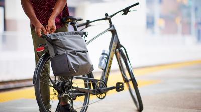 Trek FX+ 2 SO LT S Satin Trek Black Produktbild 4