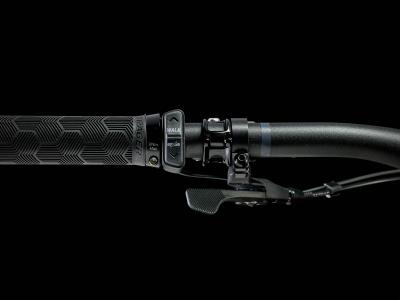 Trek FUEL EXe 8 GX AXS EU XL Rage Red to Deep Dark Blue Produktbild 16