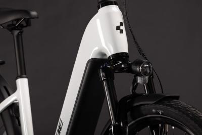 Cube Touring Hybrid ONE 600 metallicwhite'n'chrome Gr&ouml;&szlig;e: Easy Entry 58 cm Produktbild 5